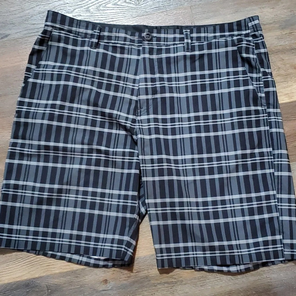 Volcom plaid black white hybrid shorts euc - Picture 1 of 6